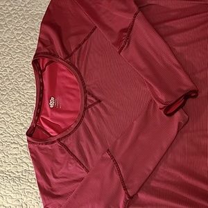 Maurices in motion athletic top size 1X maroon